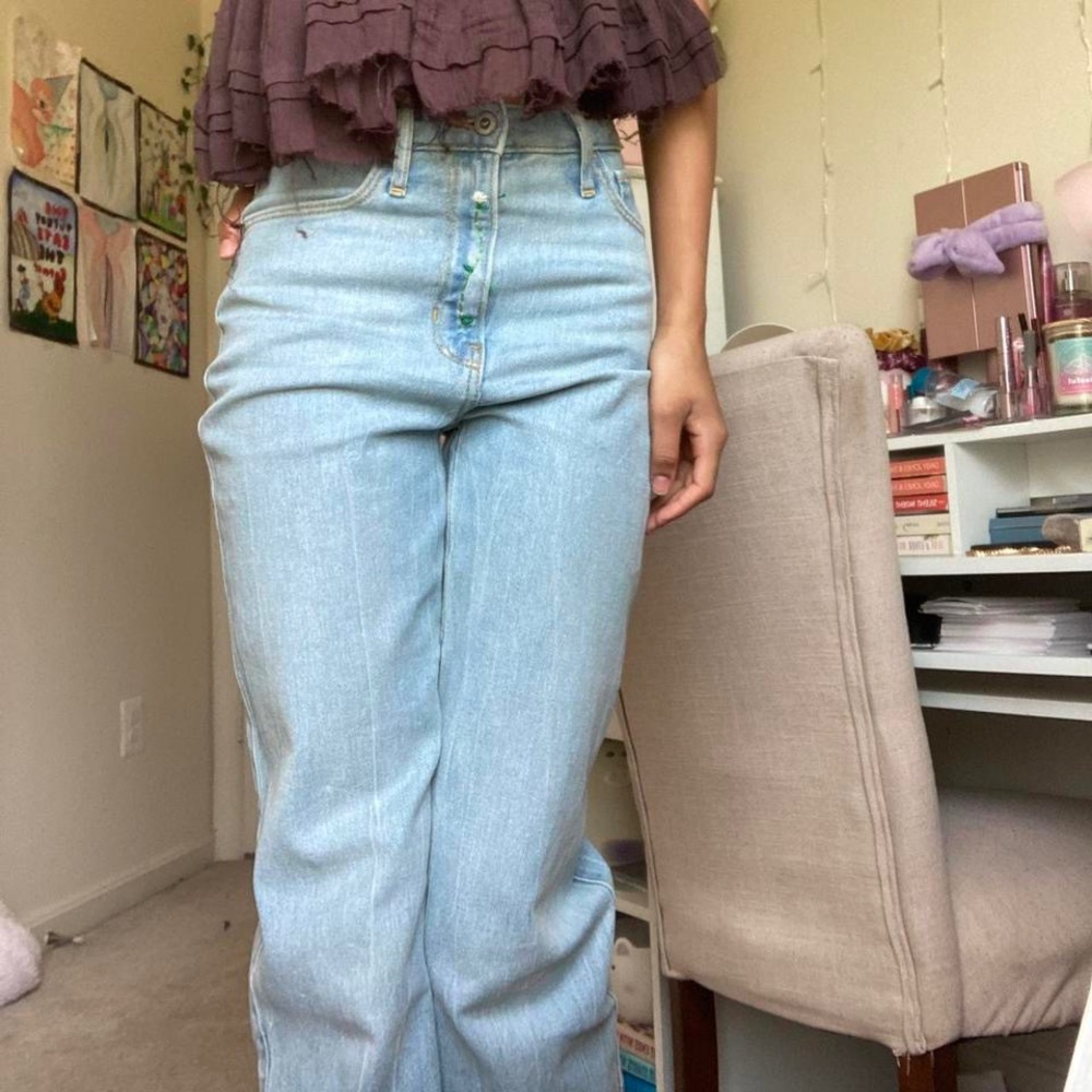 HOLSTER FLARED JEANS